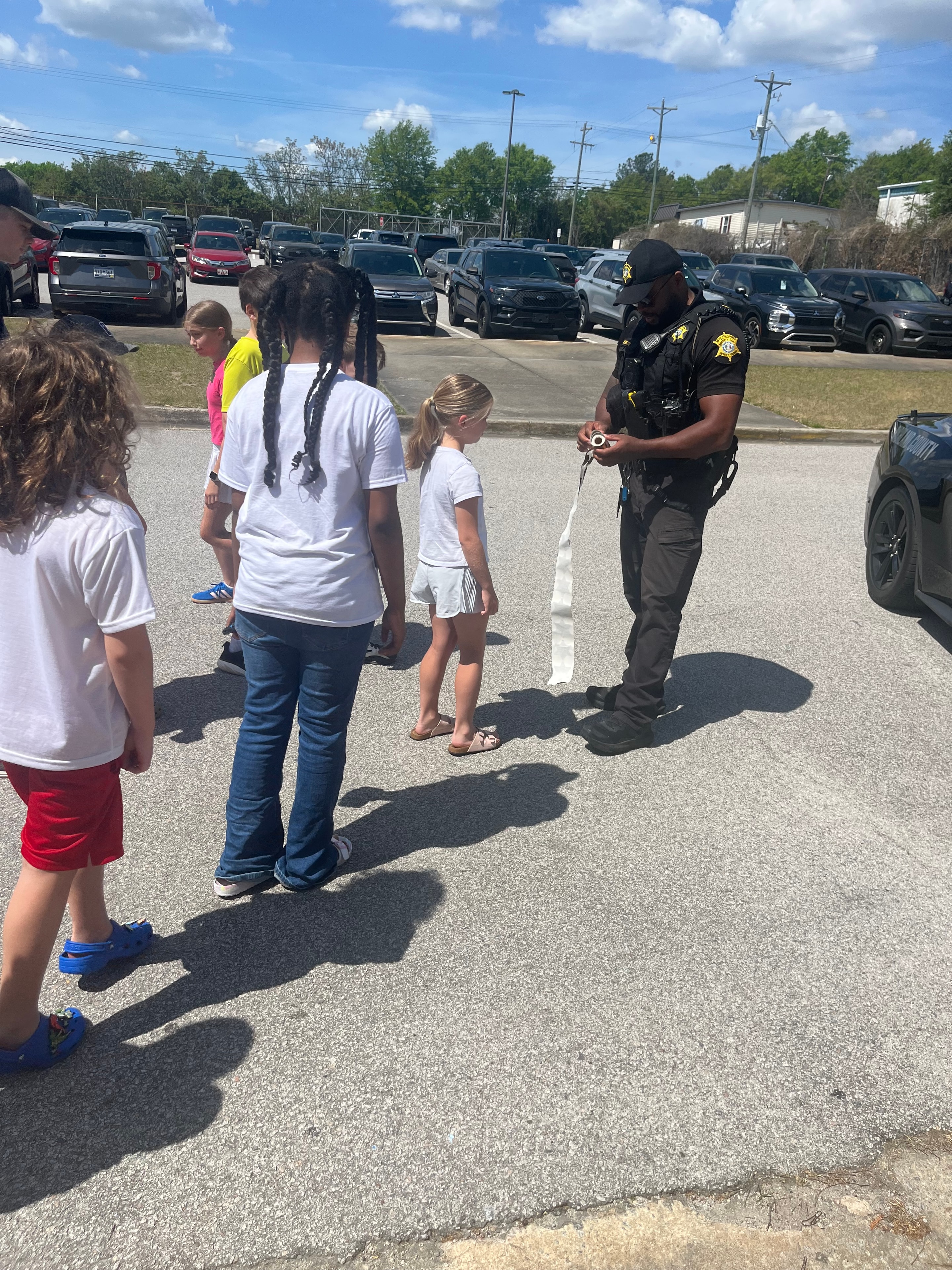 Kids at the Sheriff's Department field trip